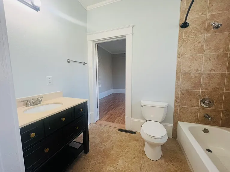 413 W James St — Photo 11
