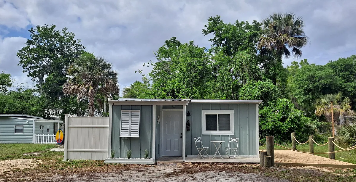 Photo 2 of 8 - 117 Wallace Rd #4 - New Smyrna Beach, FL Building Photo - 117 Wallace Rd #4