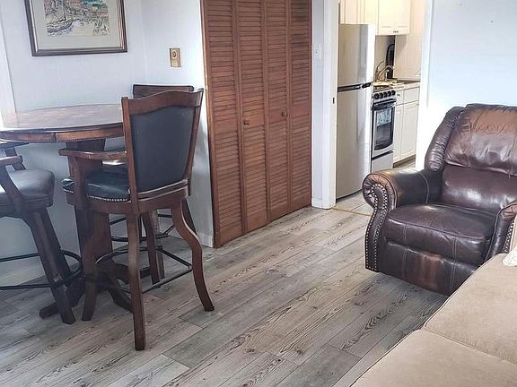 3rd image of 508 Robin Dr Unit 40