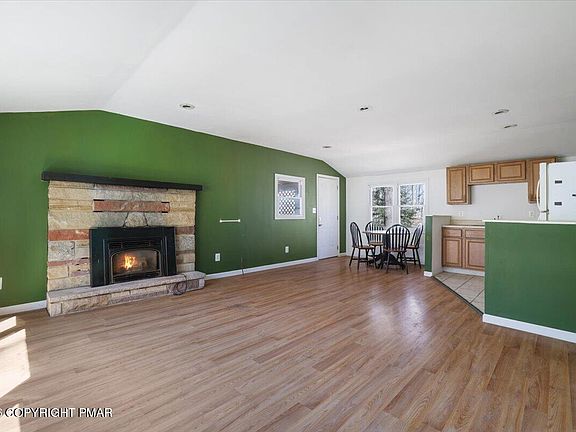 2nd image of 2373 Locust Ridge Rd