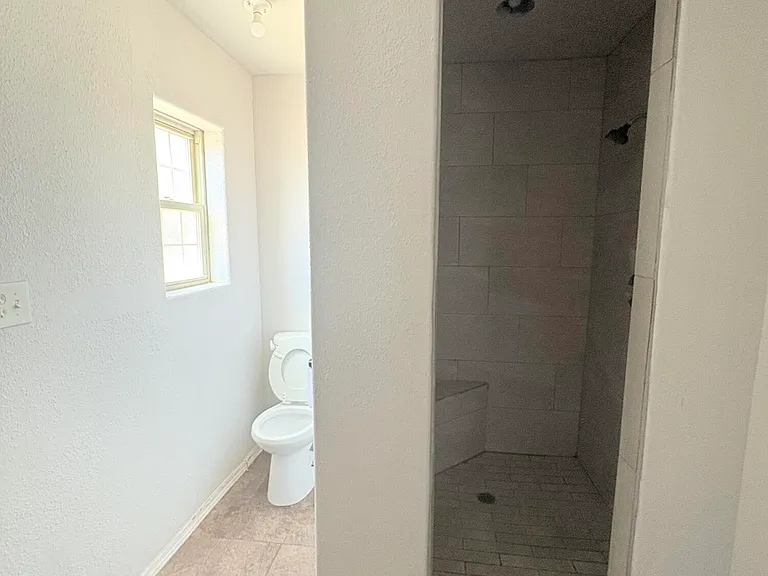 1587 Catham Cir — Photo 7