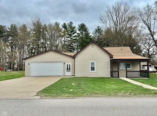 137 S Main St, Fillmore, IN 46128