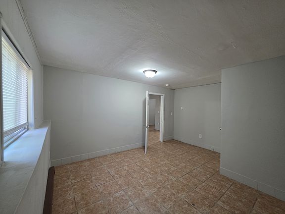 5th image of 61 Warwick St #E