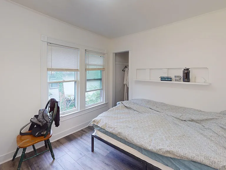 33 Schubert St — Photo 4
