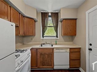 2433 Woodward Ave, Pittsburgh, PA