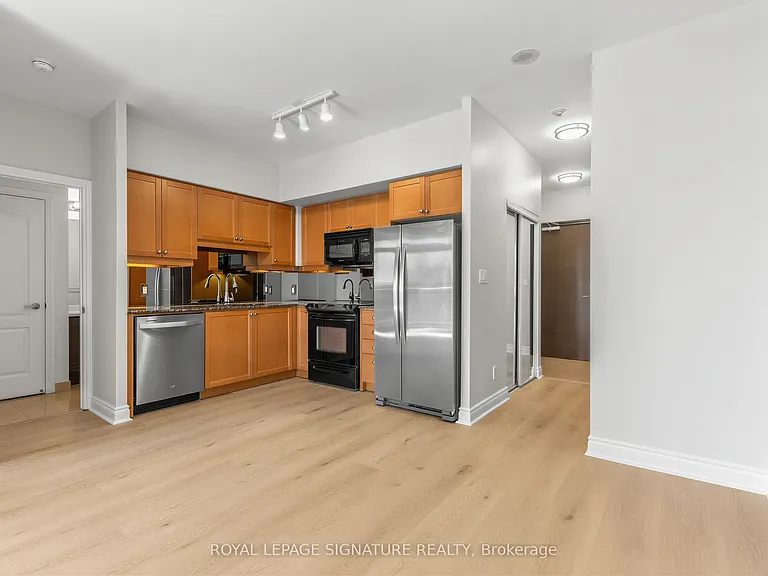1105 Leslie St #1408 — Photo 9