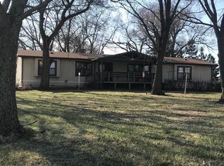 6737 NE Meriden Rd, Topeka, KS 66617