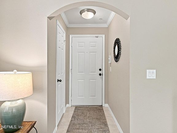 2nd image of 7800 POINT MEADOWS Drive #332