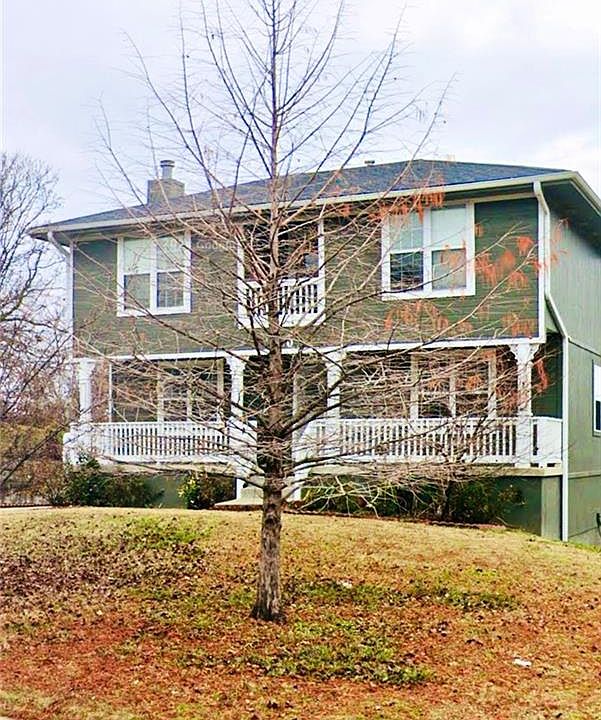 1st image of 560 Oakland Ave