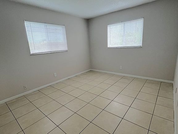 4th image of 515 SE 20th Ave #1C