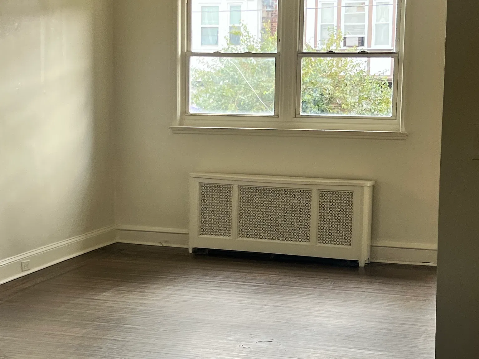 3 bed, 1300 sqft, $1,800 — Photo 3