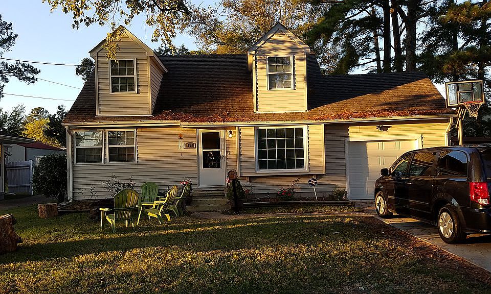 1st image of 468 Woodford St