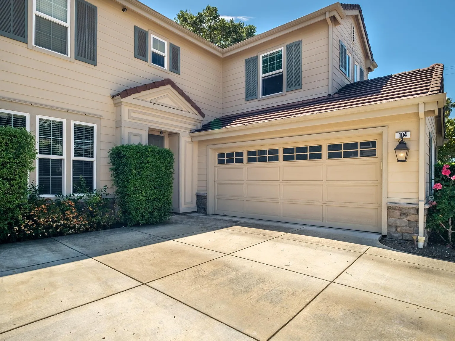 104 Oak Haven Pl — Photo 2