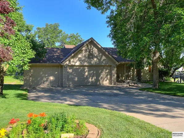 350 Riverside Dr, Waterloo, NE 68069
