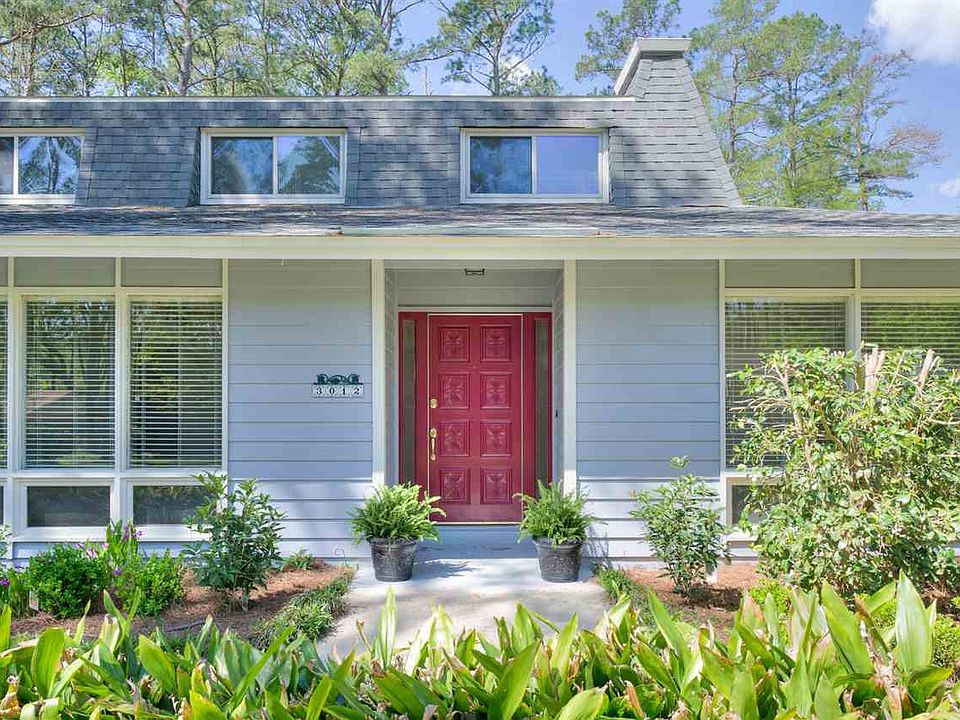 1st image of 3012 Brookmont Dr