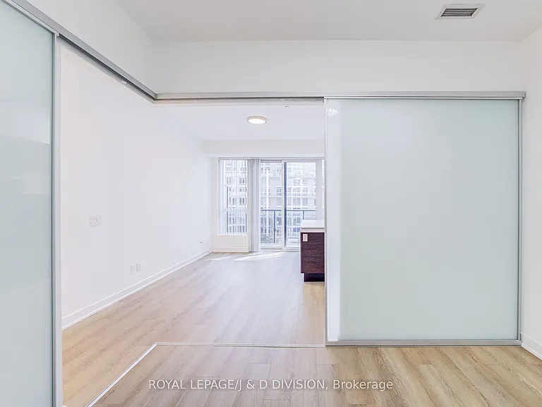 1030 King St W #435 — Photo 20