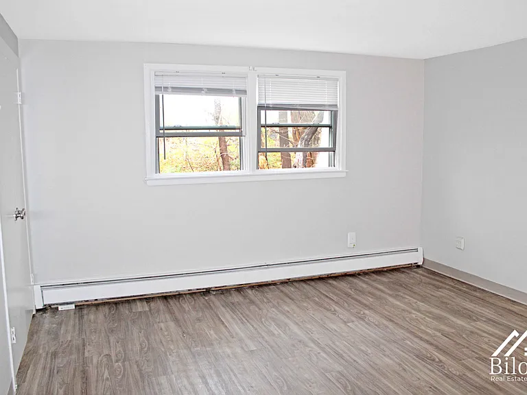 Hillside Terrace Apartments — Photo 19