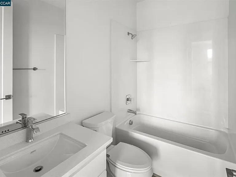 2802 Chattleton Ln — Photo 25