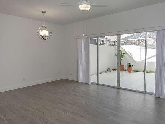 2nd image of 53 Laurel Oaks Cir #53