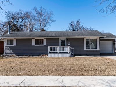 2606 Cherry St, Grand Forks, ND, 58201