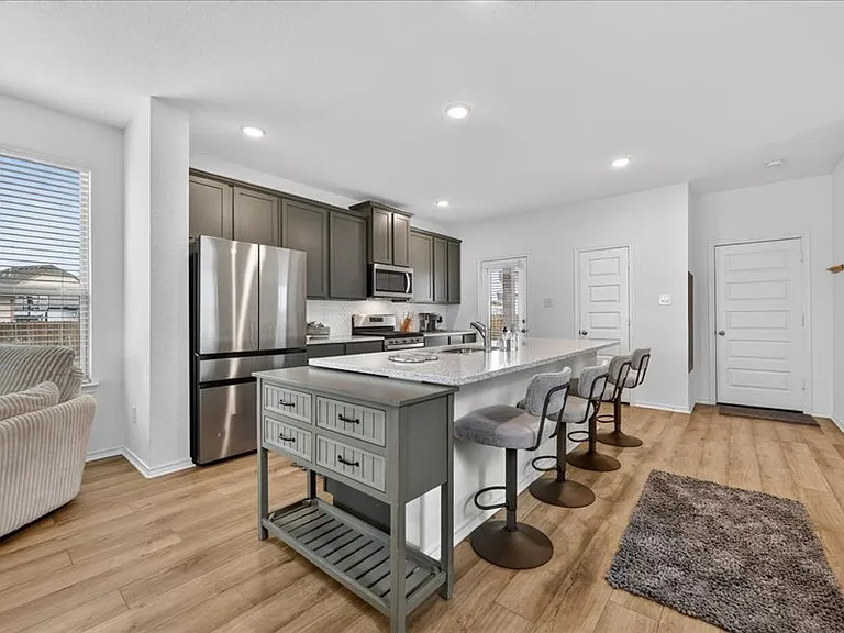 2921 Dixondale Dr — Photo 34