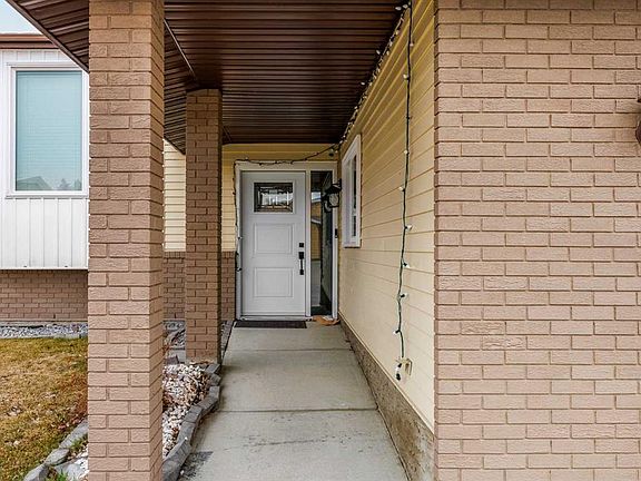 3rd image of 1305 N 10th Ave SE