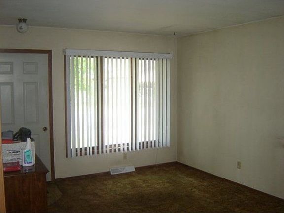 4th image of 1033 S 15th Ave