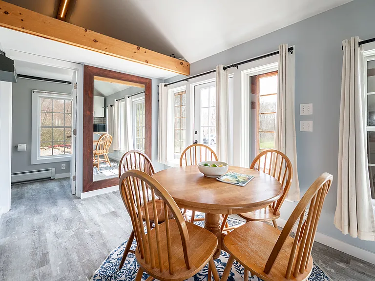 104 Donahue Rd — Photo 12