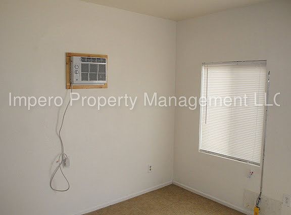 2nd image of 1529 W Roosevelt St APT 2