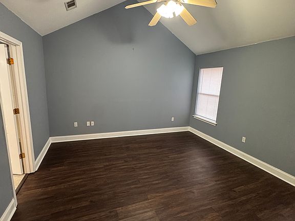 4th image of 1429 Jasmine St