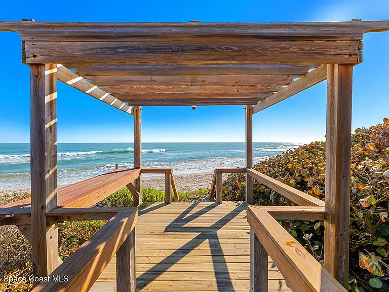 9085 Highway A1A — Photo 3