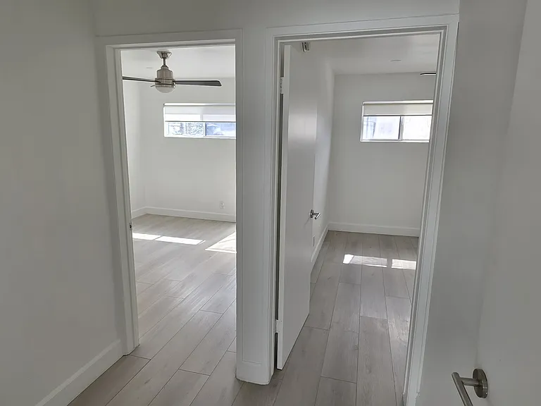 1829 20th St #2 — Photo 15