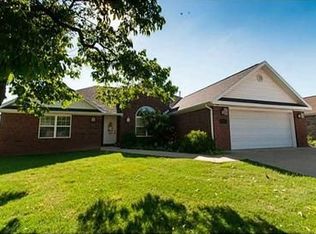 725 Asboth St, Pea Ridge, AR 72751