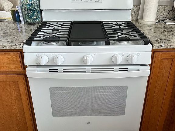 2nd image of 5106 Higgins Dr
