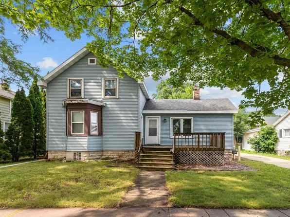 393 W Division St, Fond Du Lac, WI 54935