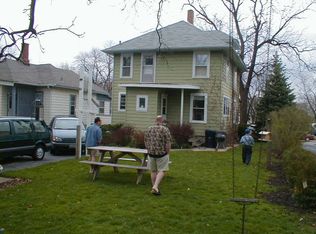 132 S Union St, Elgin, IL 60123