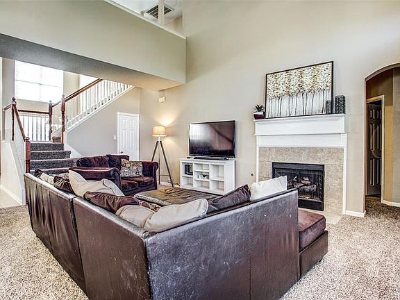 5th image of 7712 Monthaven Dr