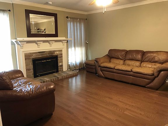3rd image of 7814 Jade Falls Ct