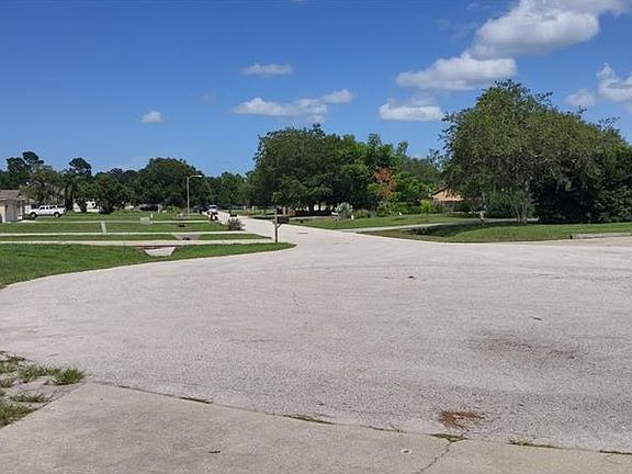 3rd image of 5973 Ed Harris Ct