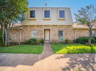 24 W Mountain Creek Dr, Grand Prairie, TX 75052