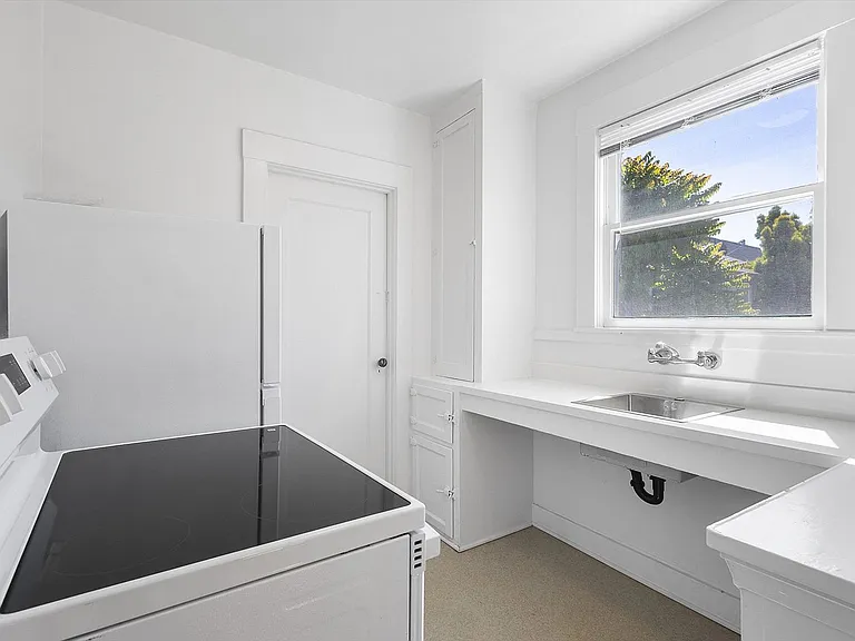 1106 Park Ave #9 - 1 Bed | 1 Bath — Photo 10