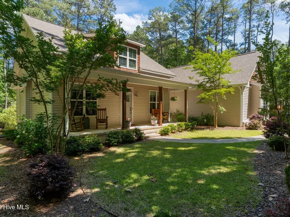 1659 E Indiana Avenue, Southern Pines, NC 28387