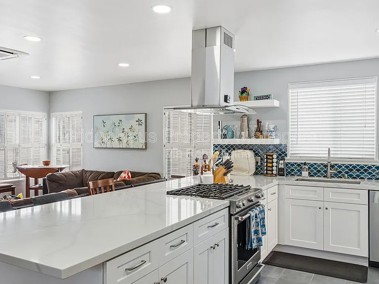 3204 Ingelow St — Photo 12