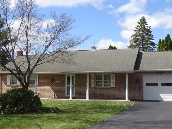 320 Veterans Dr, New Bloomfield, PA 17068