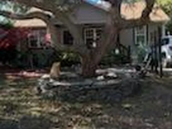 135 NW 5th St, Oak Island, NC 28465