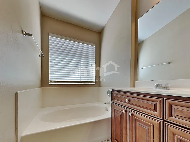 720 S Ithica St — Photo 12