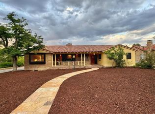900 Ridgecrest Dr SE, Albuquerque, NM 87108