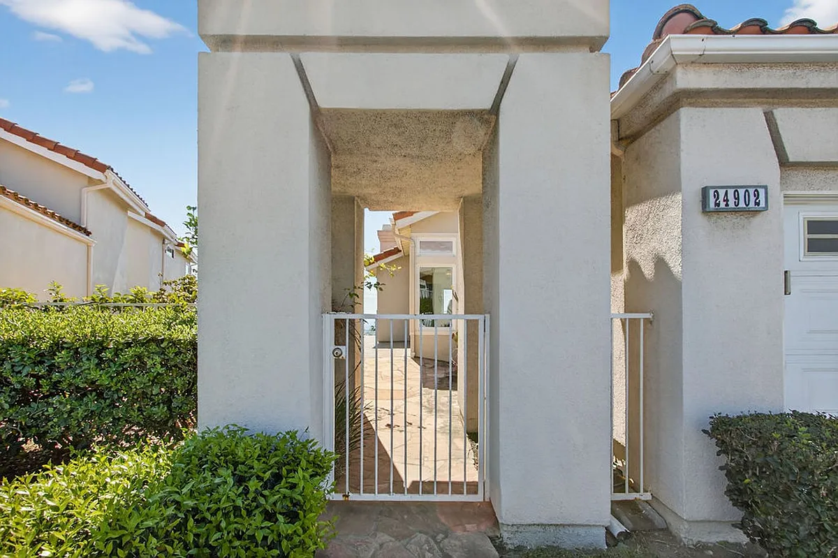 Building Photo - 24902 Sea Crest Dr