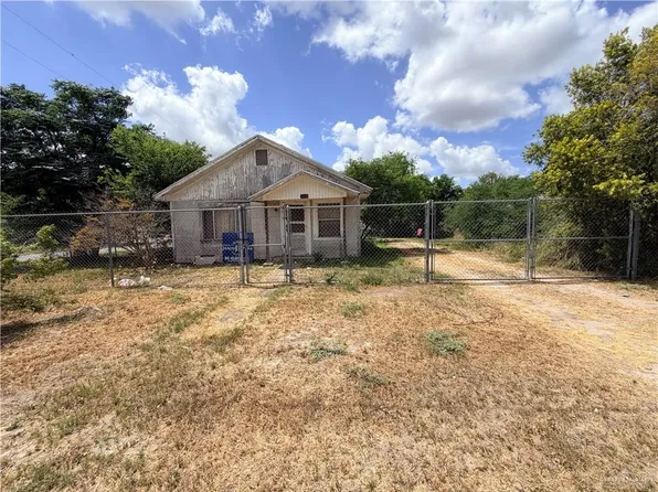 302 W Ricky Crossland Ave, Elsa, TX 78543