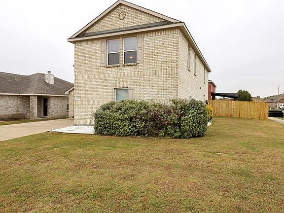 2nd image of 2015 Burnet Dr